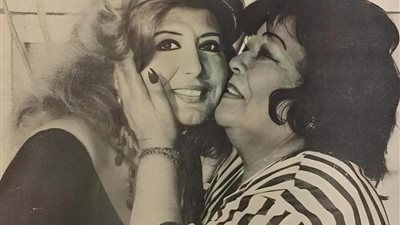 درية أحمد.. “الريفية الساذجة” التي أنجبت سهير رمزي وأخفت عنها والدها الحقيقي