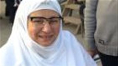 ابنة عبلة كامل تثير الجدل بإطلالتها في حفل عيد ميلادها برفقة زوجها الأجنبي