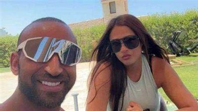 تعرف على الشاب الذي ظهر برفقة ياسمين عبدالعزيز .. لن تتوقع من هو!