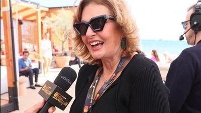 جولة داخل منزل الفنانة يسرا بالقاهرة.. لوحات على الجدران وديكورات تكشف ذوقها العالي!